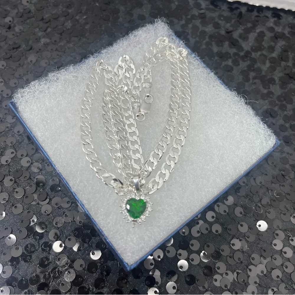Set of Gold Laminated white chain with charm arracadas.‎ Ring